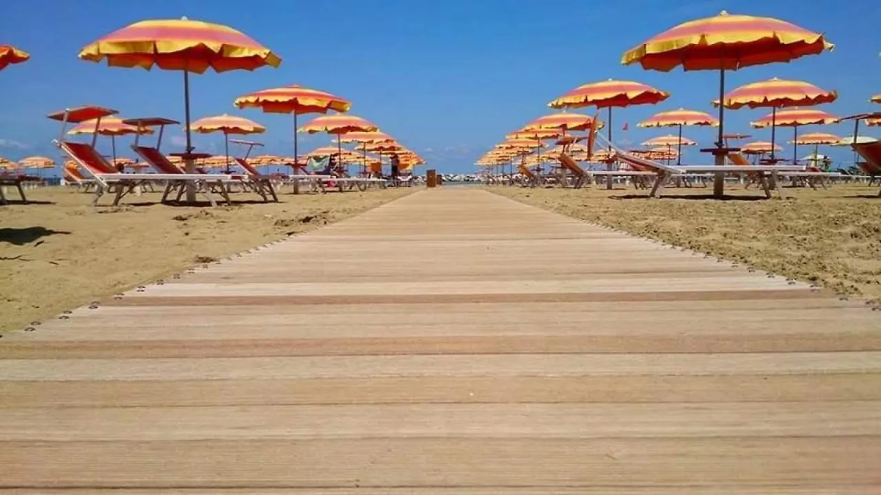Hotel Argo Rimini 2*,