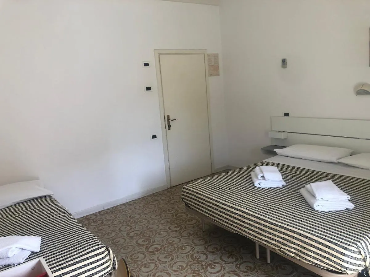 Hotel Argo Rimini 2*,