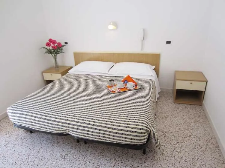 **  Hotel Argo Rimini Italien